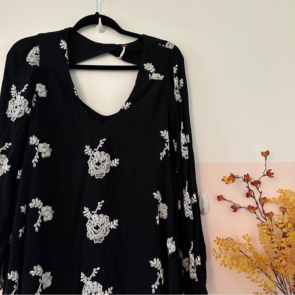 Black & White Floral FP Dress - Picture 3 of 6